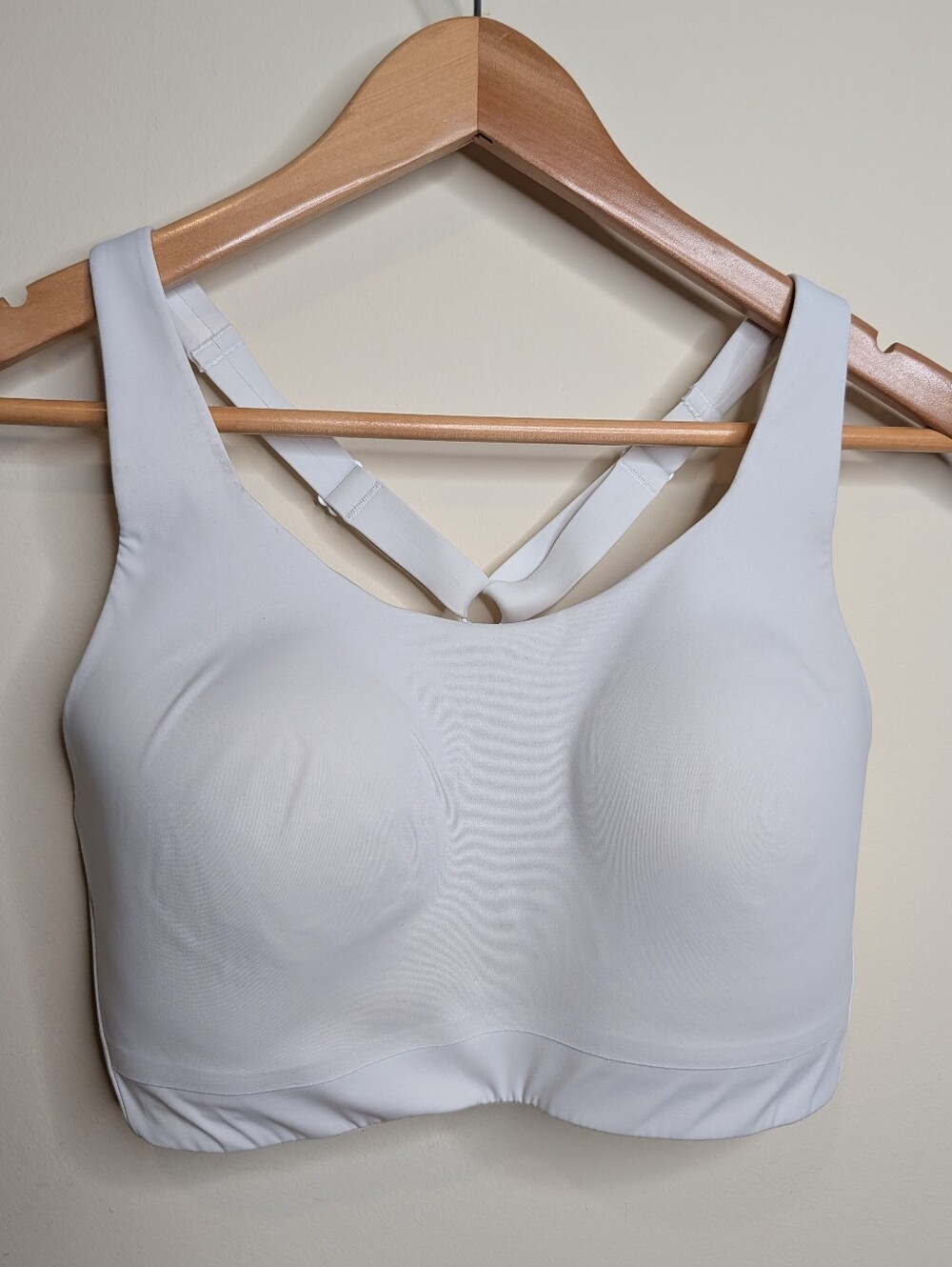 Athleta Ivory High Support Sports Bra 34DD Mesh Racerback Adjustable EUC
